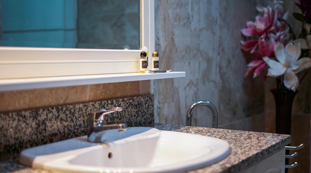 Ocean View Apartment - Pool And Sea View & Albufeira Center Luaran gambar