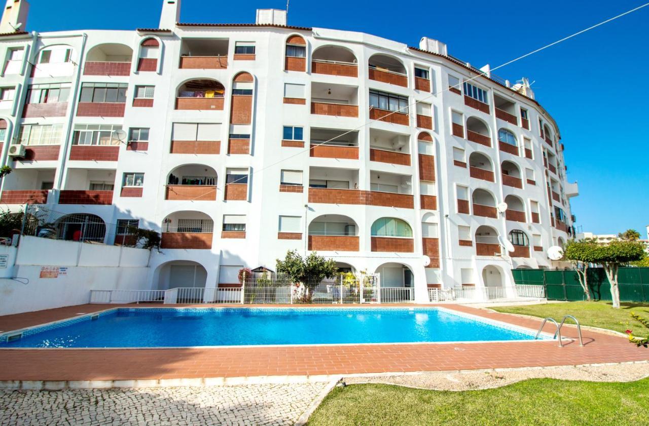 Ocean View Apartment - Pool And Sea View & Albufeira Center Luaran gambar